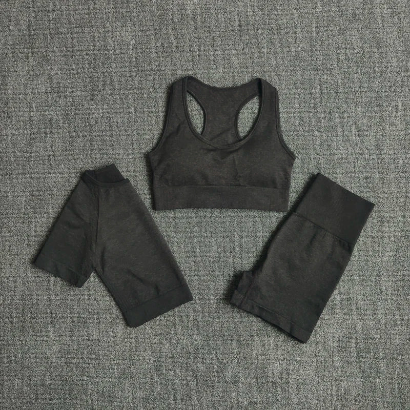 The Elevate 5-in-1 Seamless Sportswear System
