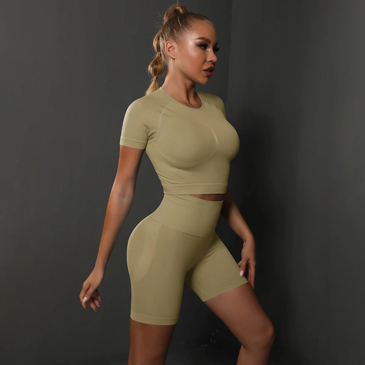 AuraFlow Seamless Yoga Leggings.